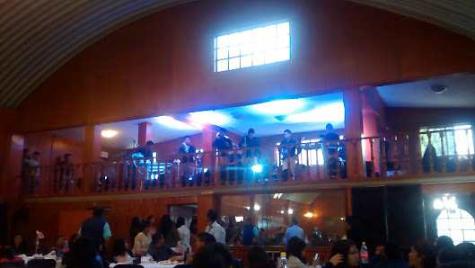 Salon De Eventos Especiales "los Pinos"